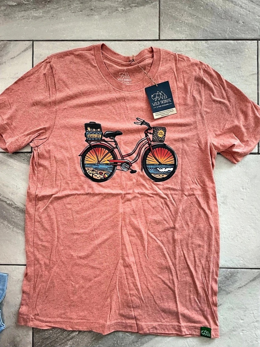 Wild Tribute Beach Bicycle Graphic Short Sleeve Pink Tee, Size L NWT